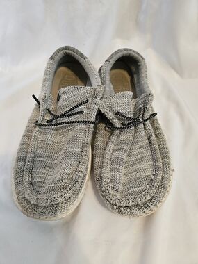HEY DUDE- Boys Wally Knit Slip-Ons Light Gray SZ J6